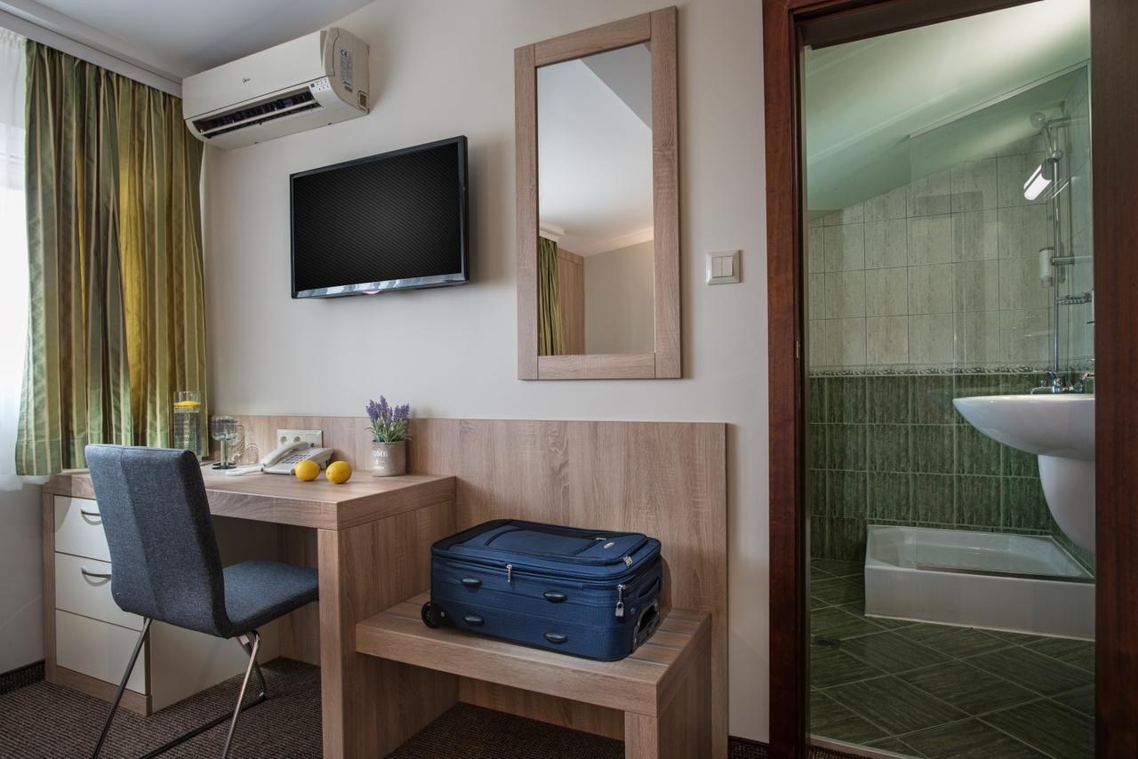 Jasmin Hotel 3*